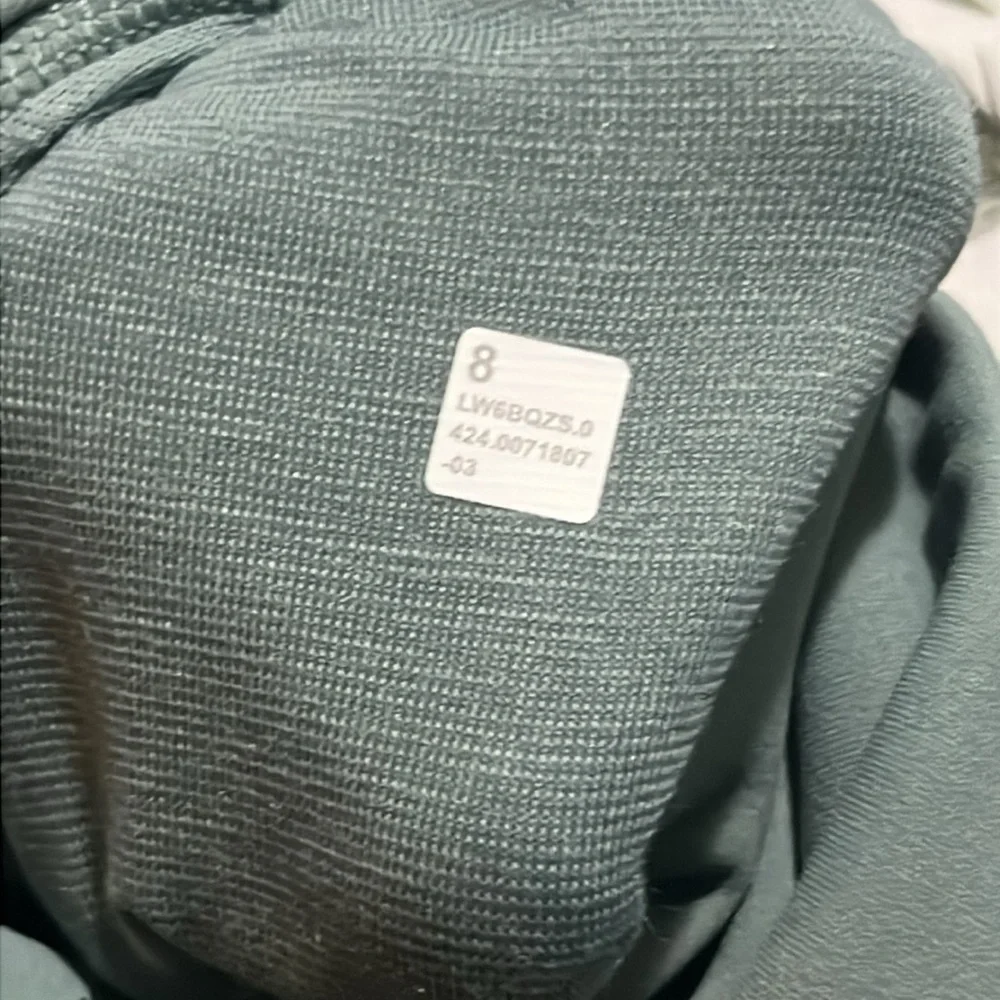 NWT Lululemon Align High-Rise Crop 23